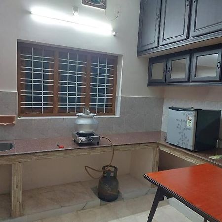 Home In Guruvayur-3 Bedroom Eksteriør bilde