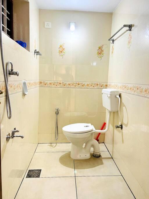 Home In Guruvayur-3 Bedroom Eksteriør bilde
